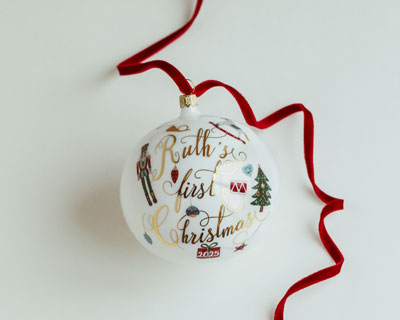 Personlig julgranskula Nötknäckare i glas, Ruths första Jul